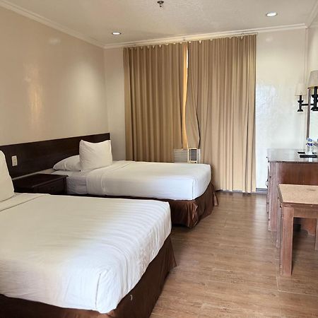 Dottie'S Place Hotel & Restaurant Butuan City Kültér fotó