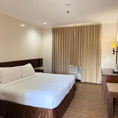 Dottie'S Place Hotel & Restaurant Butuan City Kültér fotó