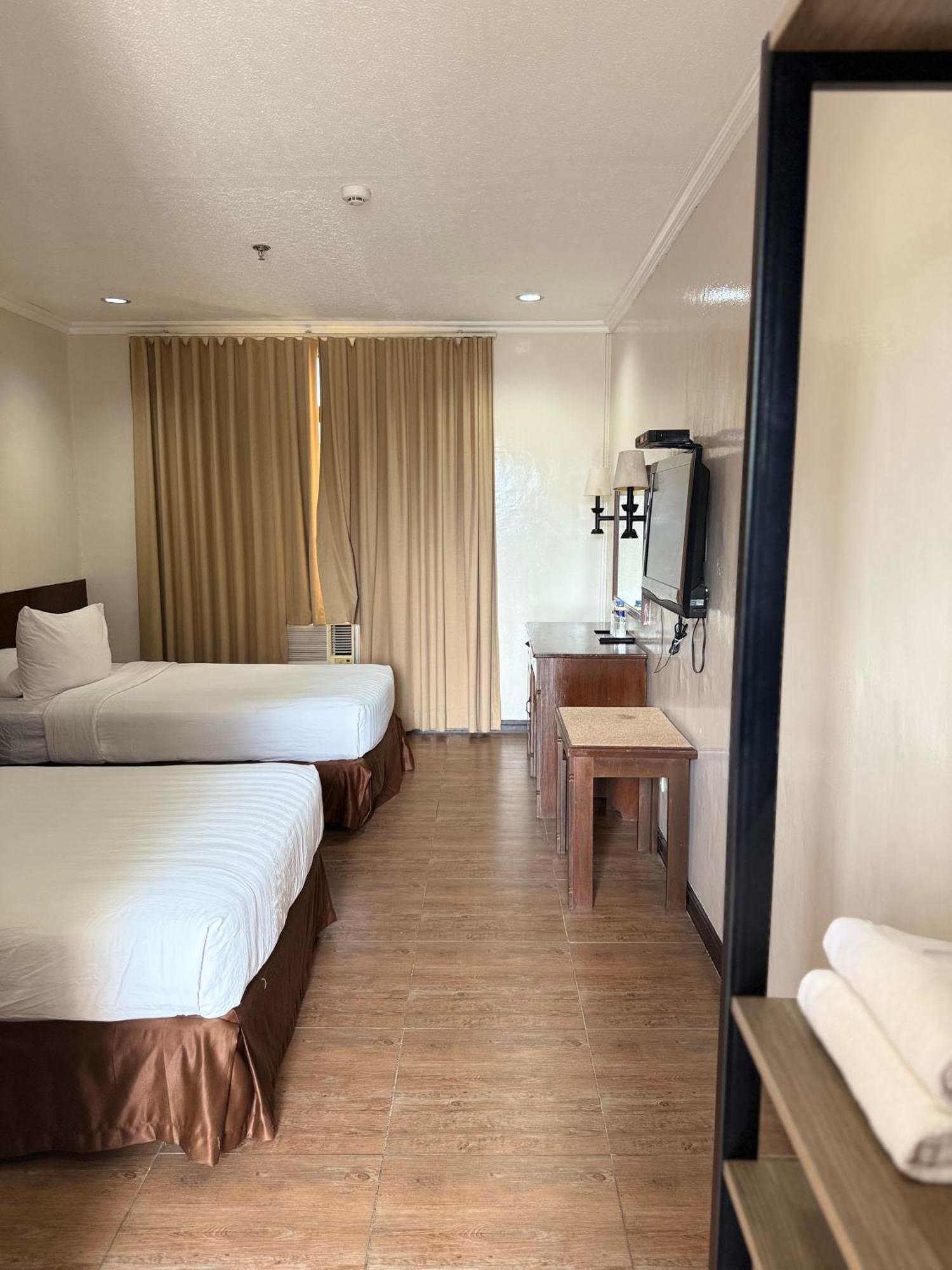 Dottie'S Place Hotel & Restaurant Butuan City Kültér fotó