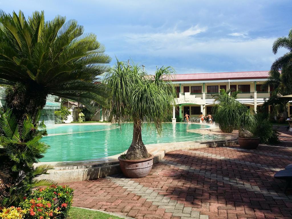 Dottie'S Place Hotel & Restaurant Butuan City Kültér fotó