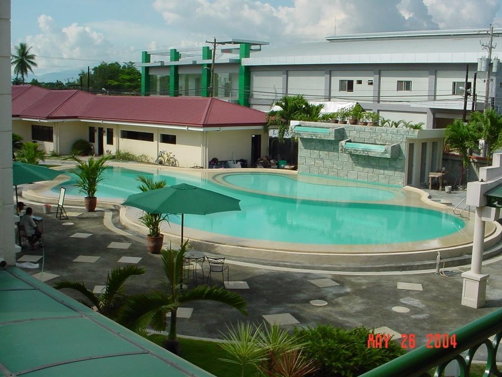 Dottie'S Place Hotel & Restaurant Butuan City Kültér fotó