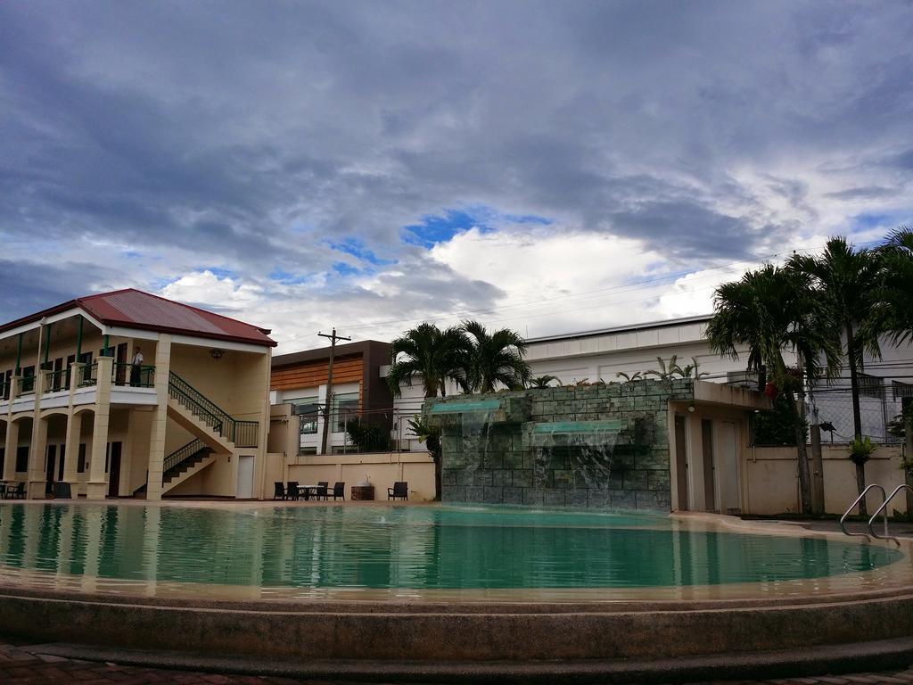 Dottie'S Place Hotel & Restaurant Butuan City Kültér fotó